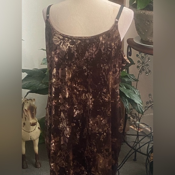 SHEIN Dresses & Skirts - SHEIN Chocolate Floral Strapless Dress